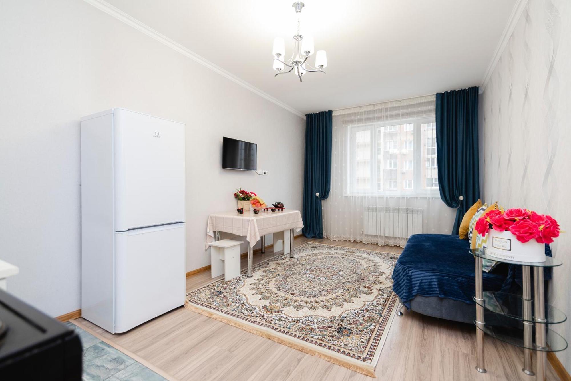 Apartment Zodiak Almaty Exterior photo